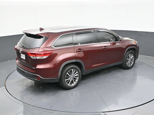 Used 2019 Toyota Highlander XLE FWD image 62