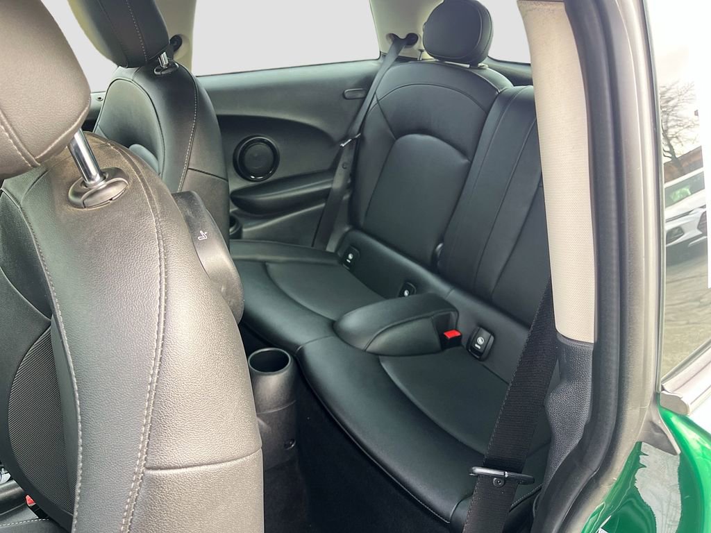 Used 2023 MINI Cooper 2-Door Hardtop image 24