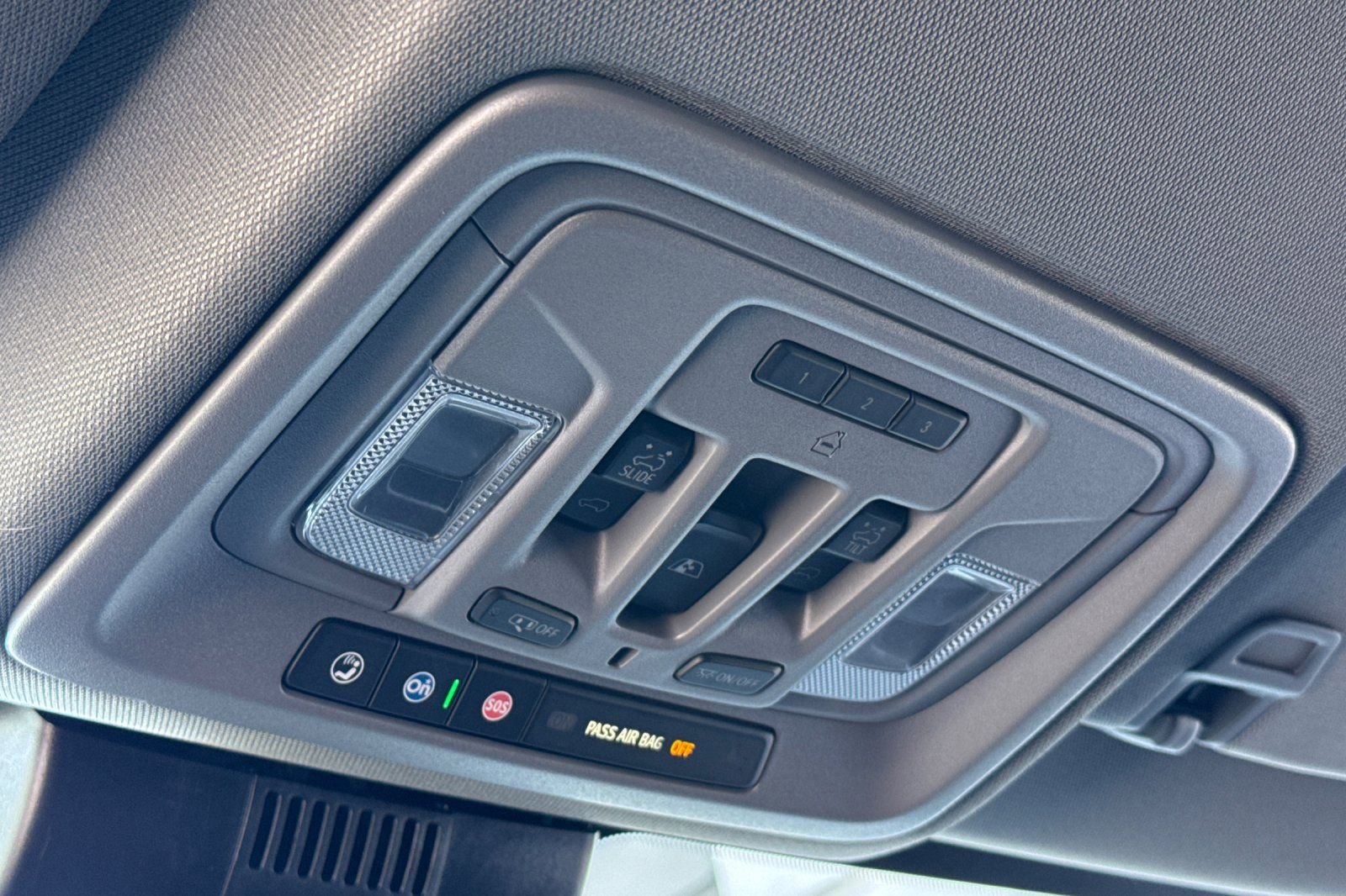 Used 2025 Chevrolet Silverado 2500 LTZ w/ LTZ Premium Package image 24