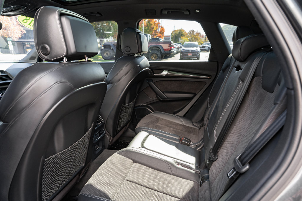 Used 2018 Audi SQ5 Premium Plus AWD/4WD image 27