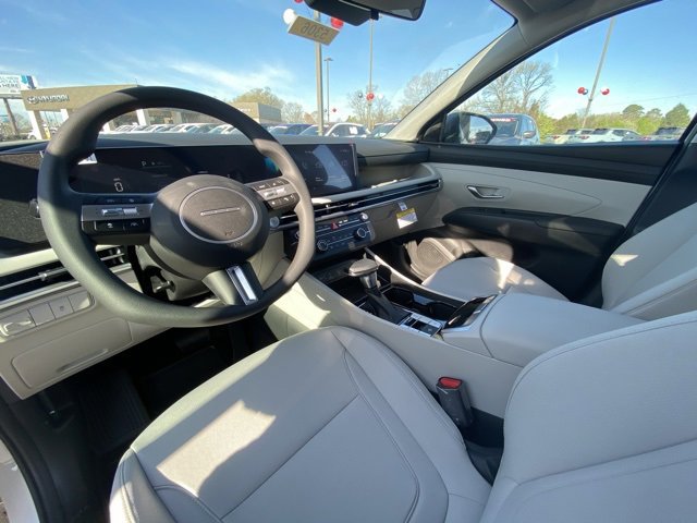 New 2025 Hyundai Tucson SE image 10