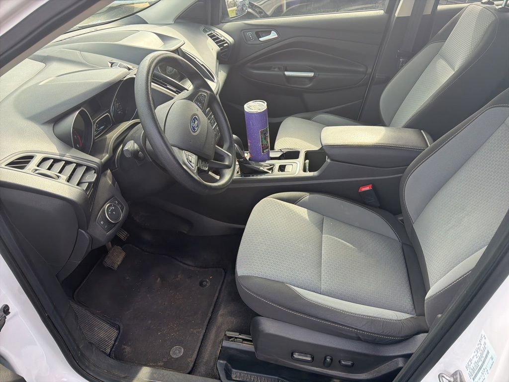 Used 2019 Ford Escape SE image 9
