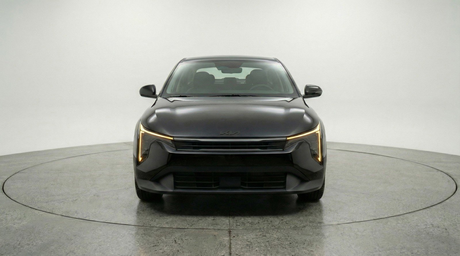 Used 2025 Kia K4 LXS FWD image 2