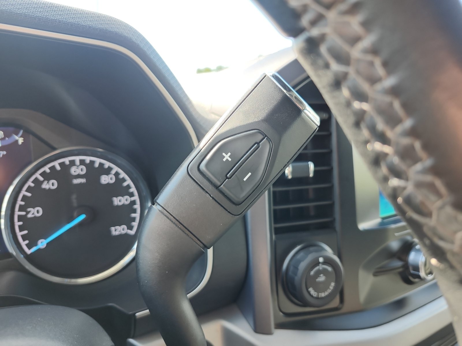 Used 2023 Ford F150 XLT w/ Equipment Group 301A Mid RWD image 22