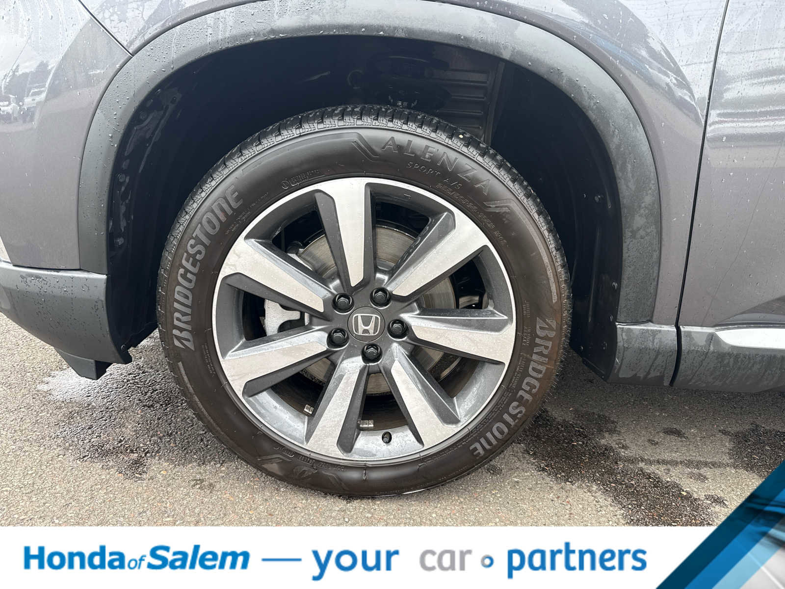 Used 2025 Honda Pilot Touring image 8