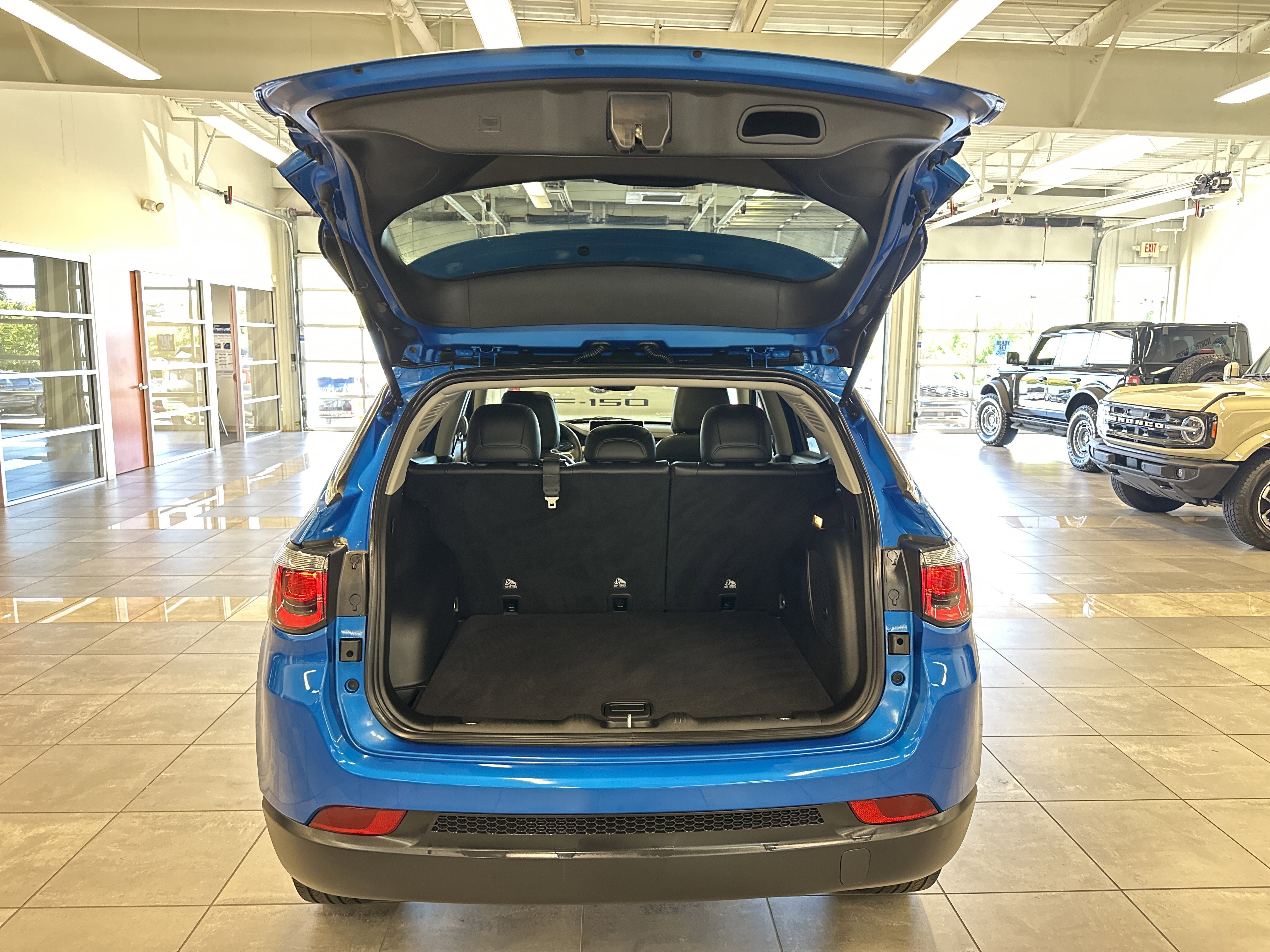 Used 2022 Jeep Compass Latitude w/ Sun and Sound Group image 28