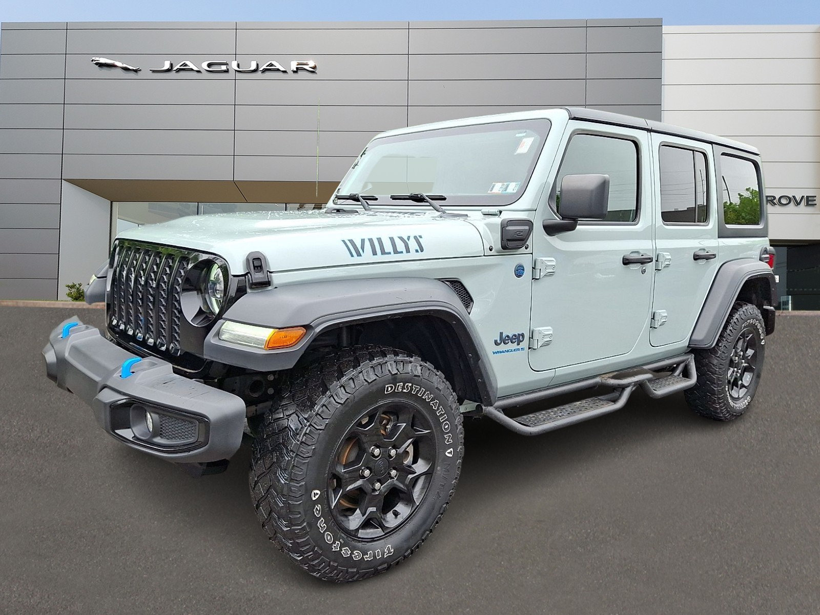 Used 2023 Jeep Wrangler Unlimited w/ Cold Weather Group