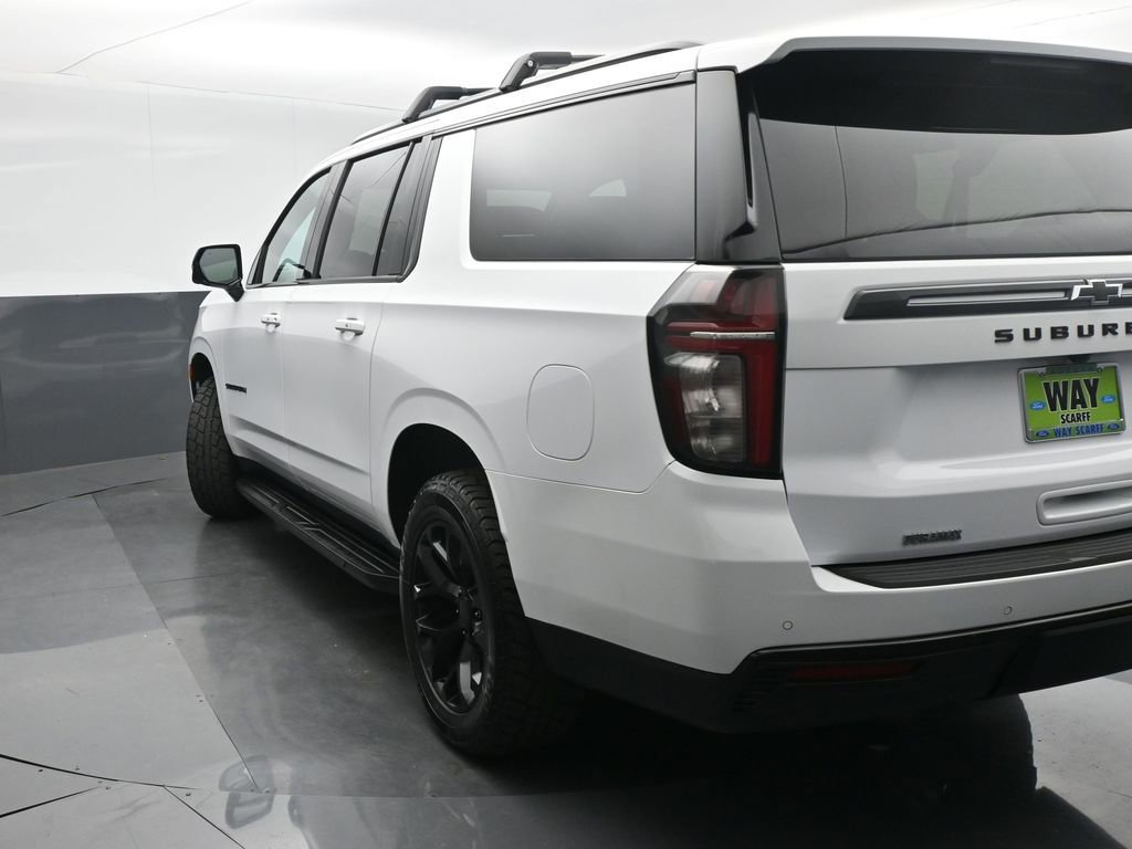 Used 2023 Chevrolet Suburban RST w/ Luxury Package AWD/4WD image 4
