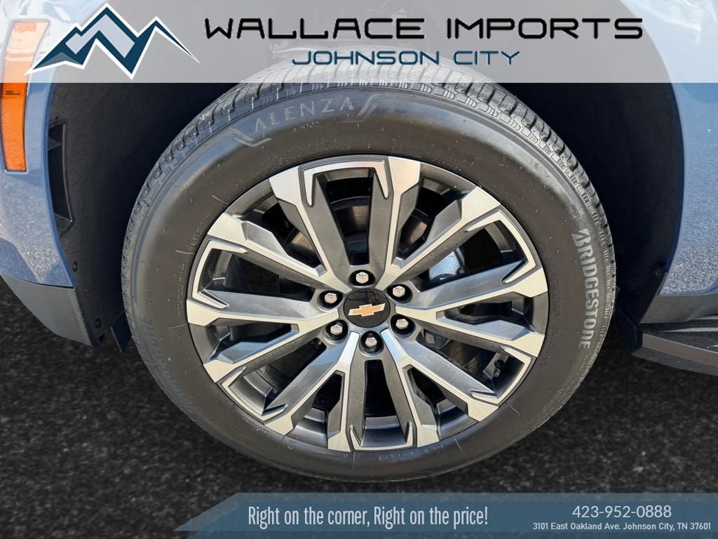 Used 2025 Chevrolet Suburban High Country w/ Sun And Tow Package AWD/4WD image 9