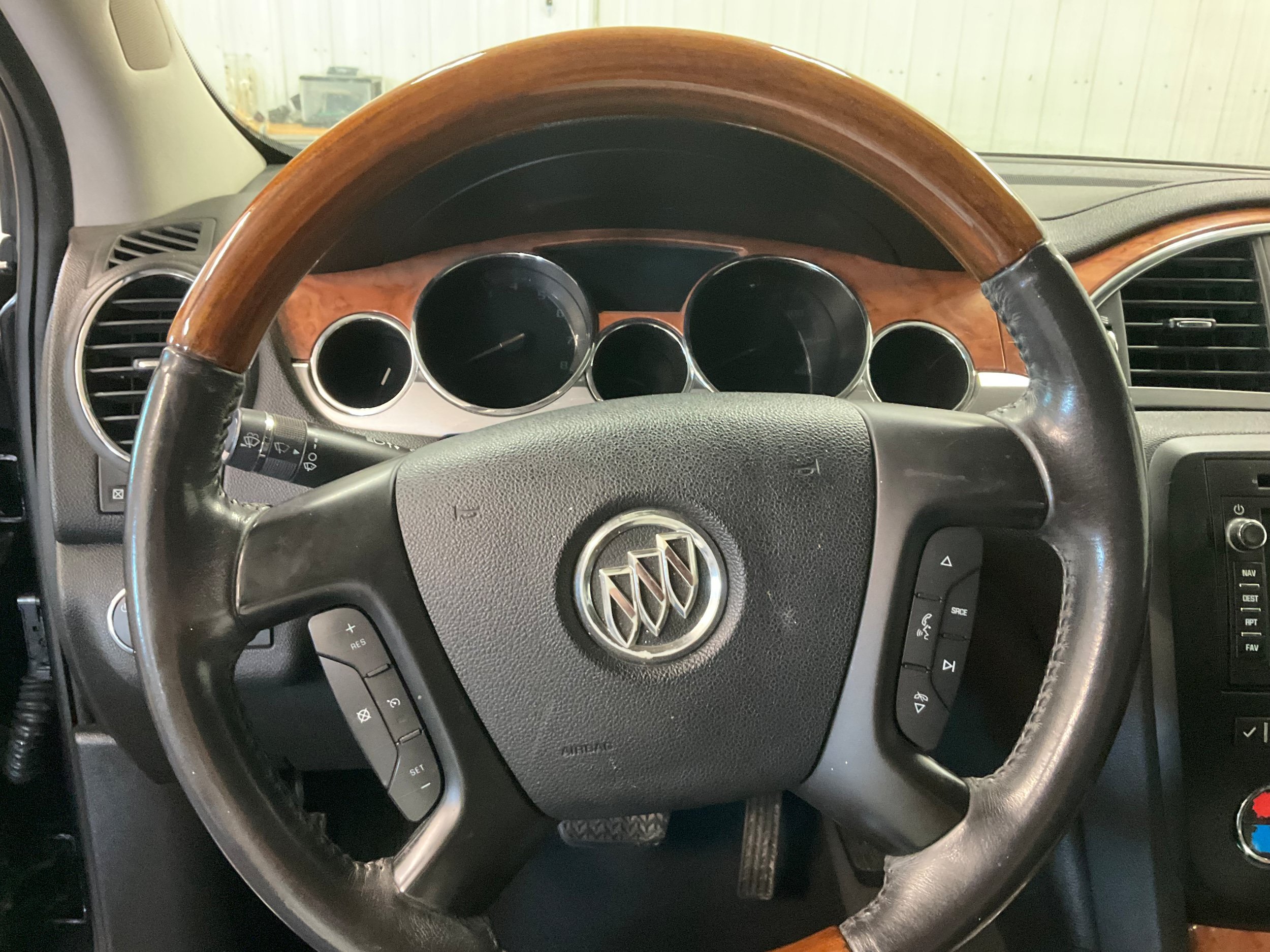Used 2011 Buick Enclave CXL w/ Trailering Provision Package AWD/4WD image 13