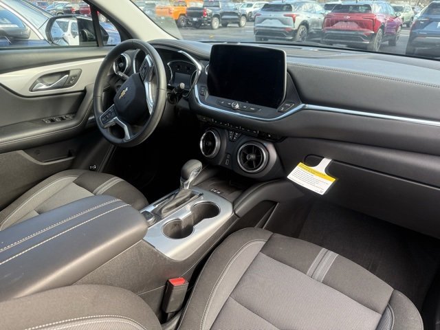 Used 2024 Chevrolet Blazer LT w/ Convenience Package image 7