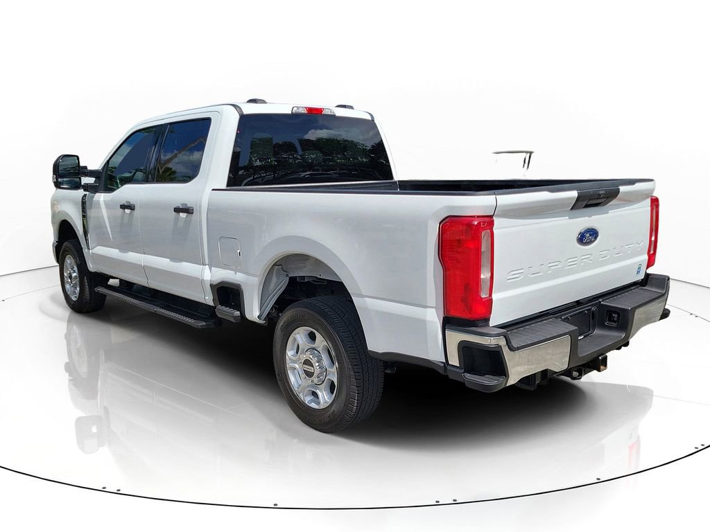 Used 2025 Ford F250 XLT image 3
