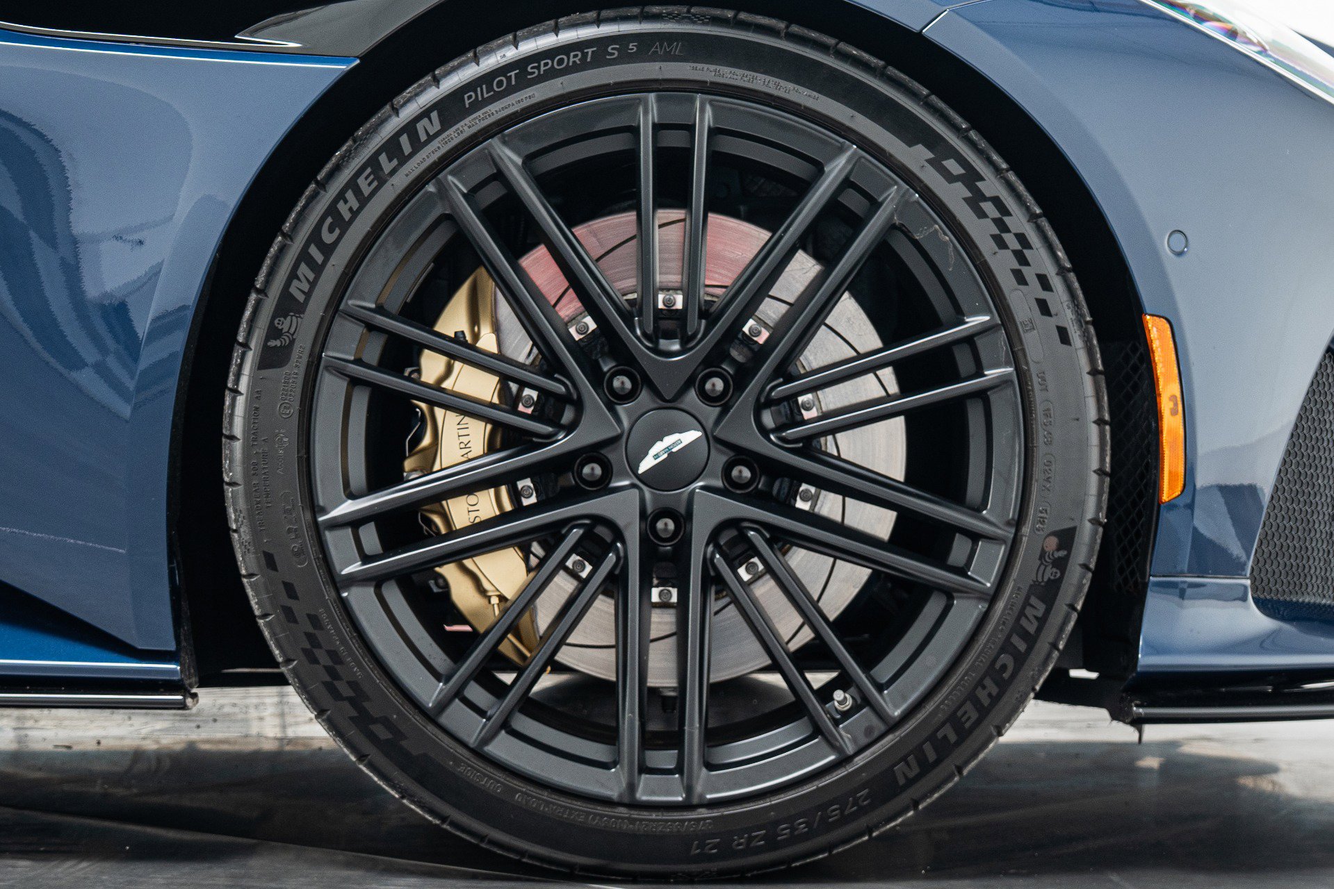 Used 2024 Aston Martin DB12 Volante -Carbon Fiber Bucket S image 48