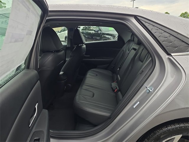 New 2025 Hyundai Elantra Limited image 23