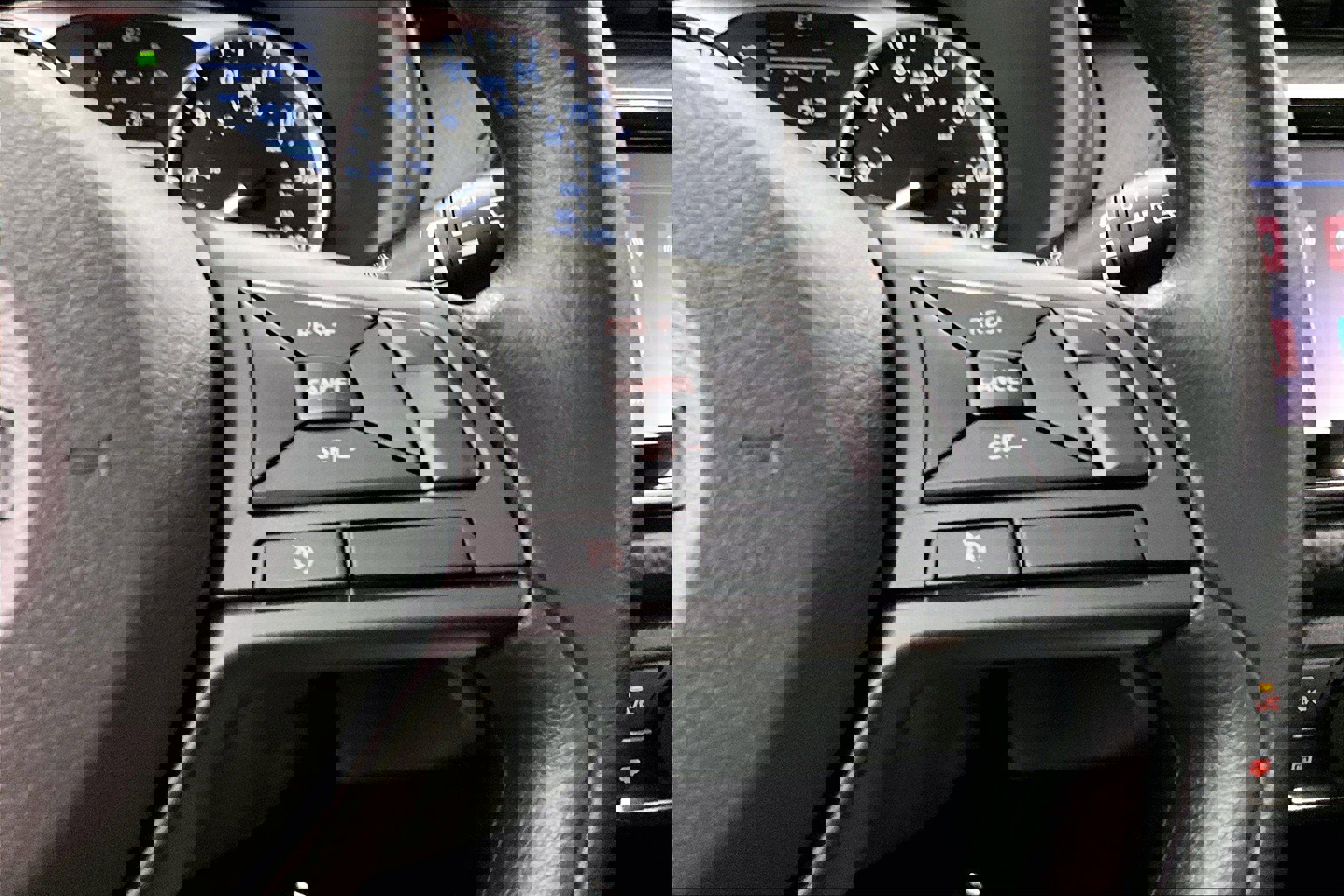 New 2025 Nissan Kicks Play S image 44