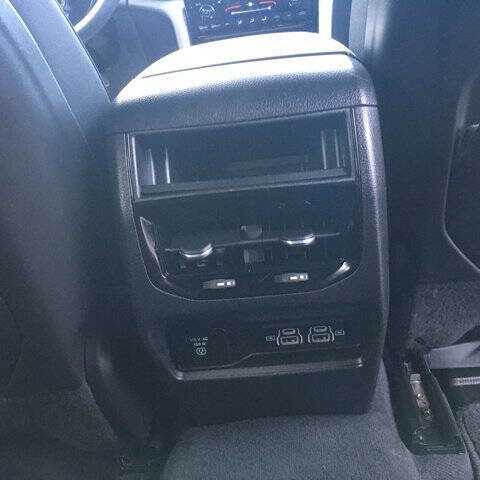 Used 2023 Jeep Grand Cherokee Altitude image 28