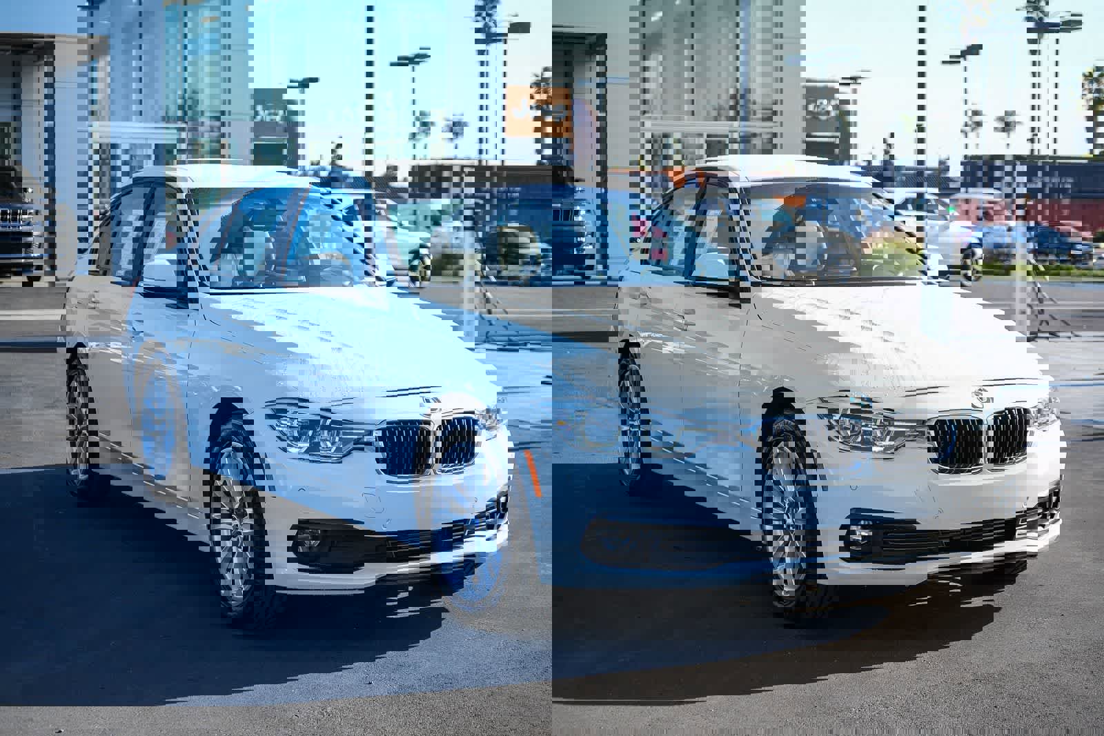 Used 2018 BMW 320i Sedan RWD image 3