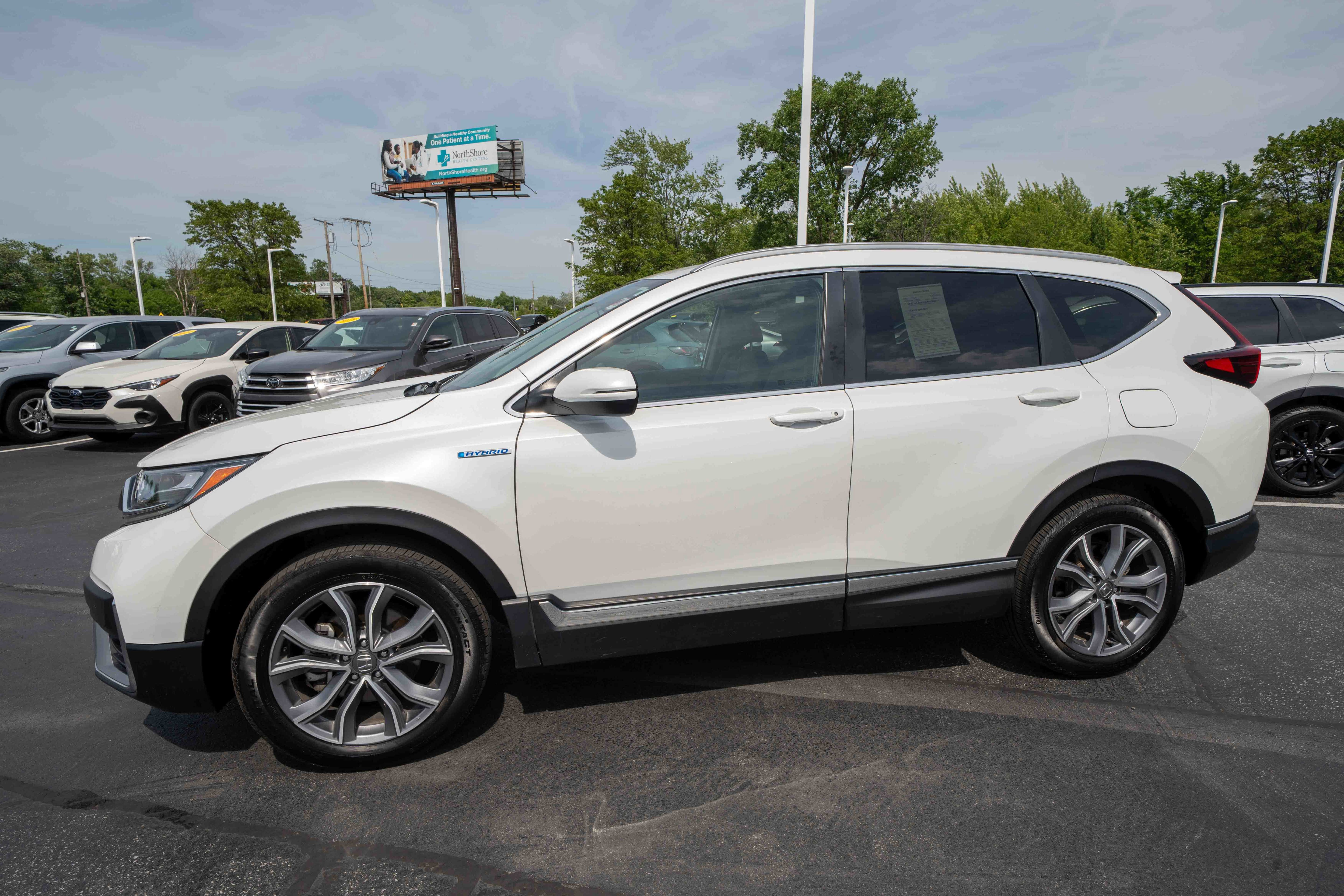 Used 2022 Honda CR-V Touring image 3