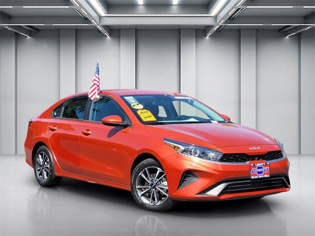 Used 2023 Kia Forte LXS image 1