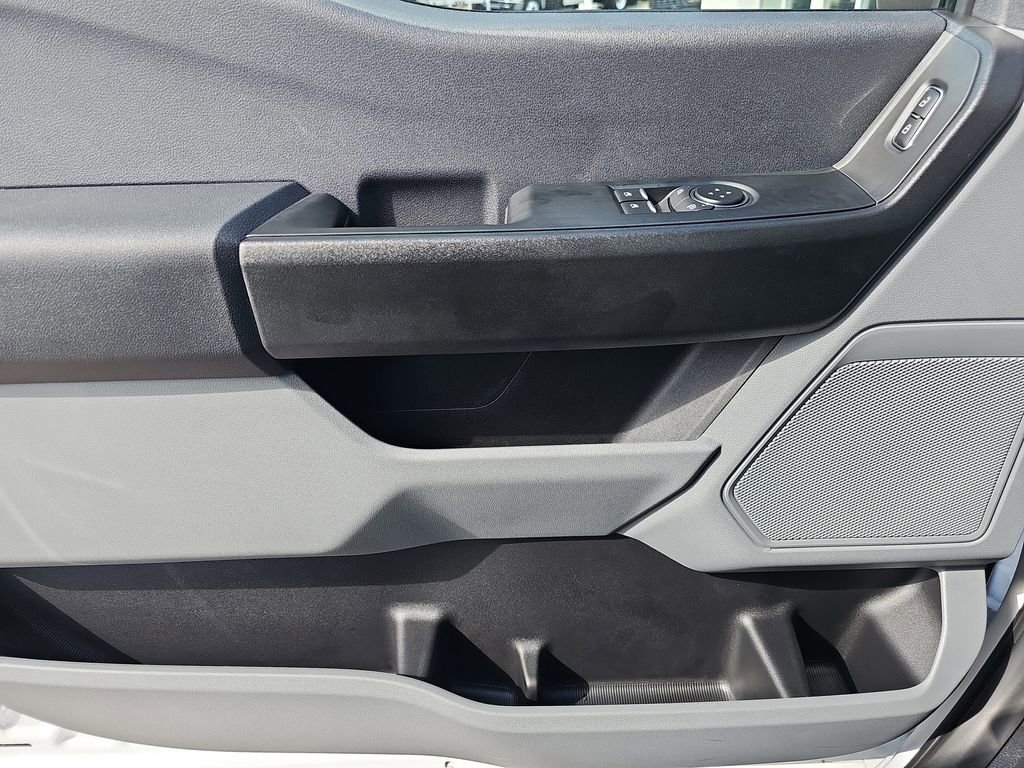 New 2026 Ford F550 4x4 Regular Cab Super Duty image 28