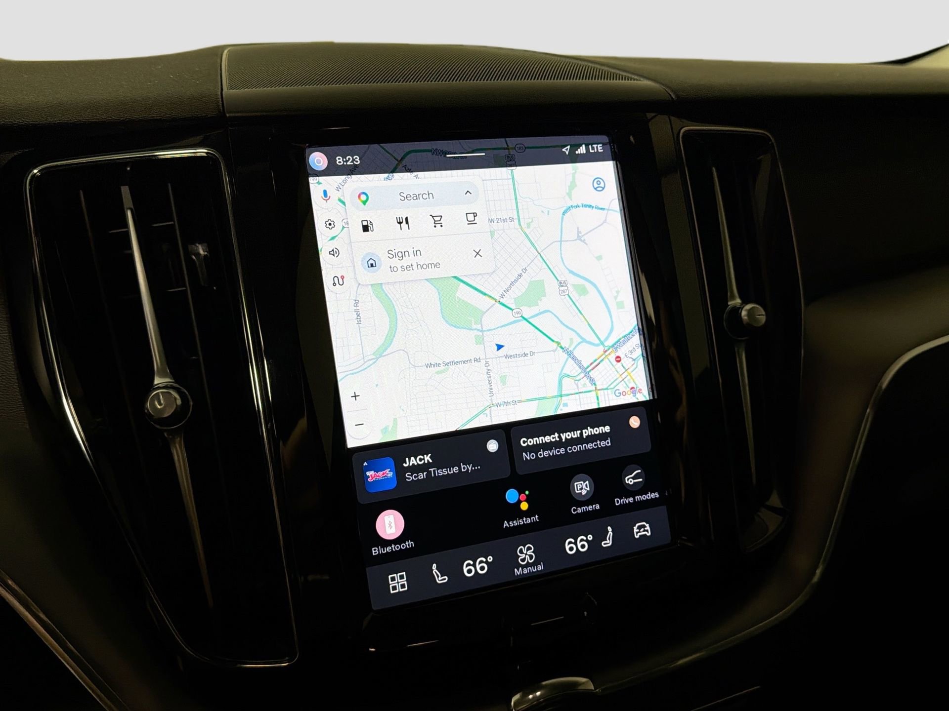 Certified 2024 Volvo XC60 B5 Core AWD/4WD image 13