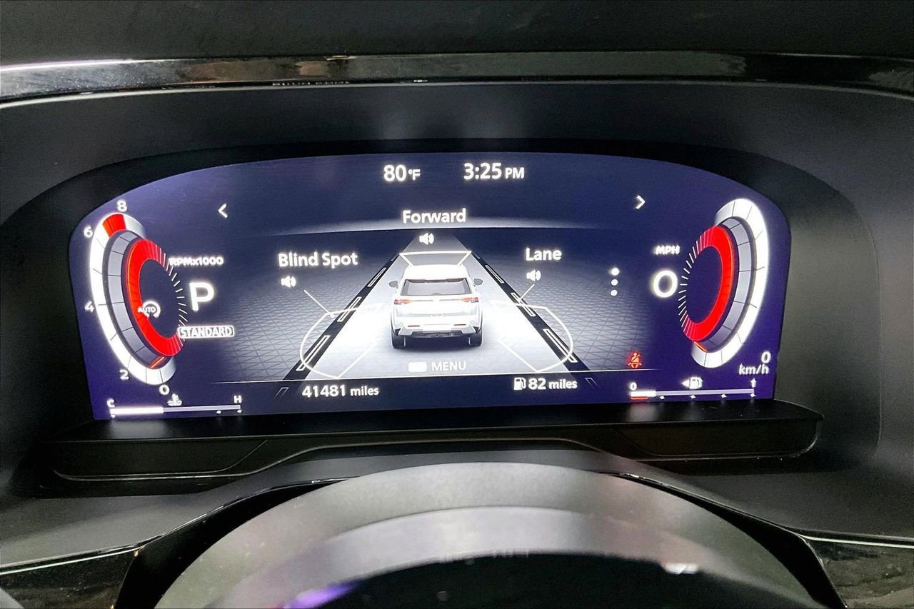 Used 2023 Nissan Pathfinder Platinum w/ Cargo Package FWD image 23