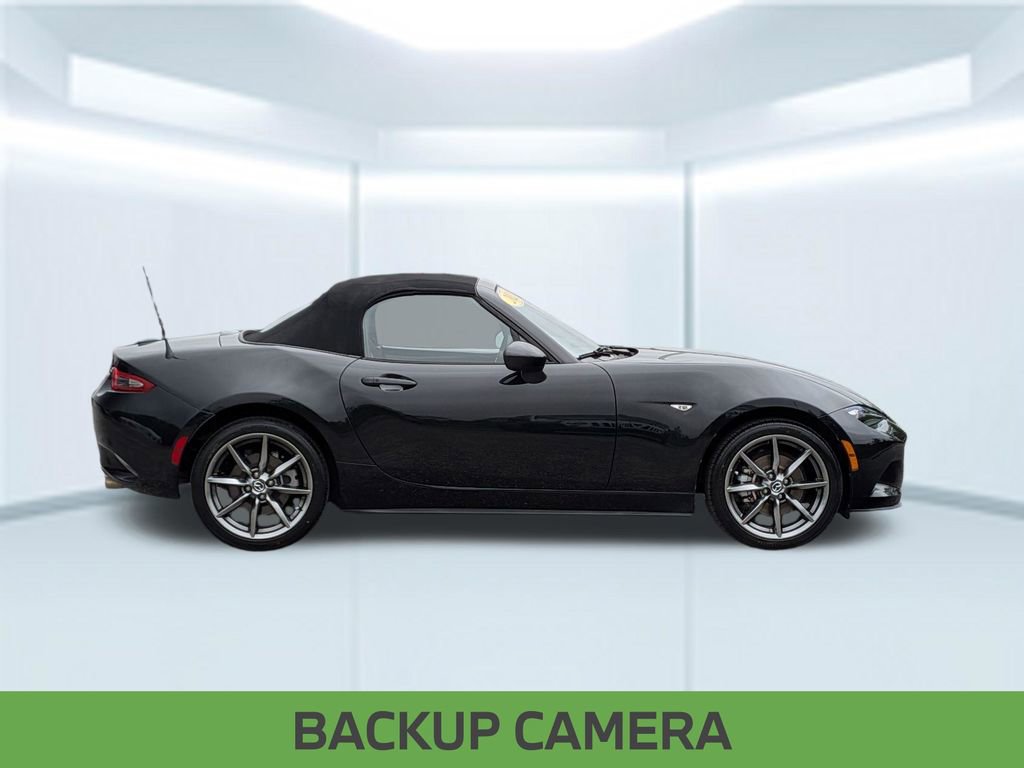 Used 2021 MAZDA MX-5 Miata Grand Touring RWD image 9