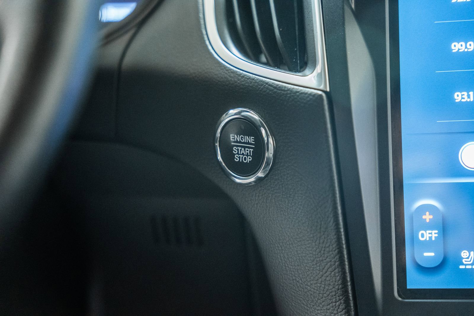 Certified 2022 Ford Edge Titanium image 32
