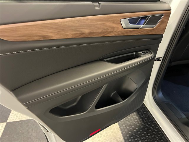 New 2026 Volkswagen Atlas SE image 11