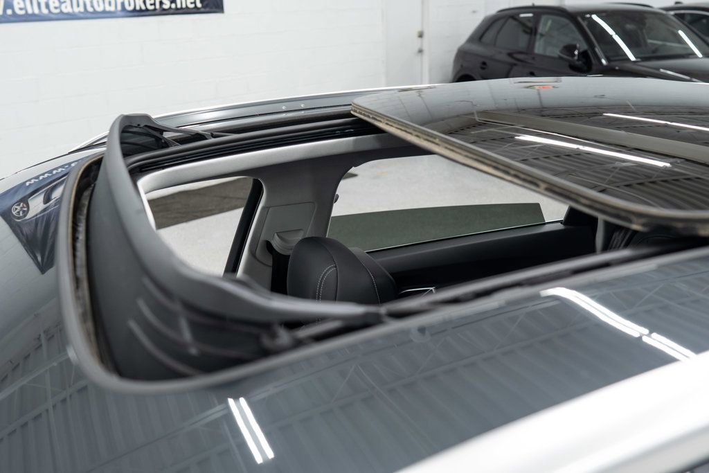 Used 2021 Audi e-tron Premium Plus w/ Premium Plus Package image 44