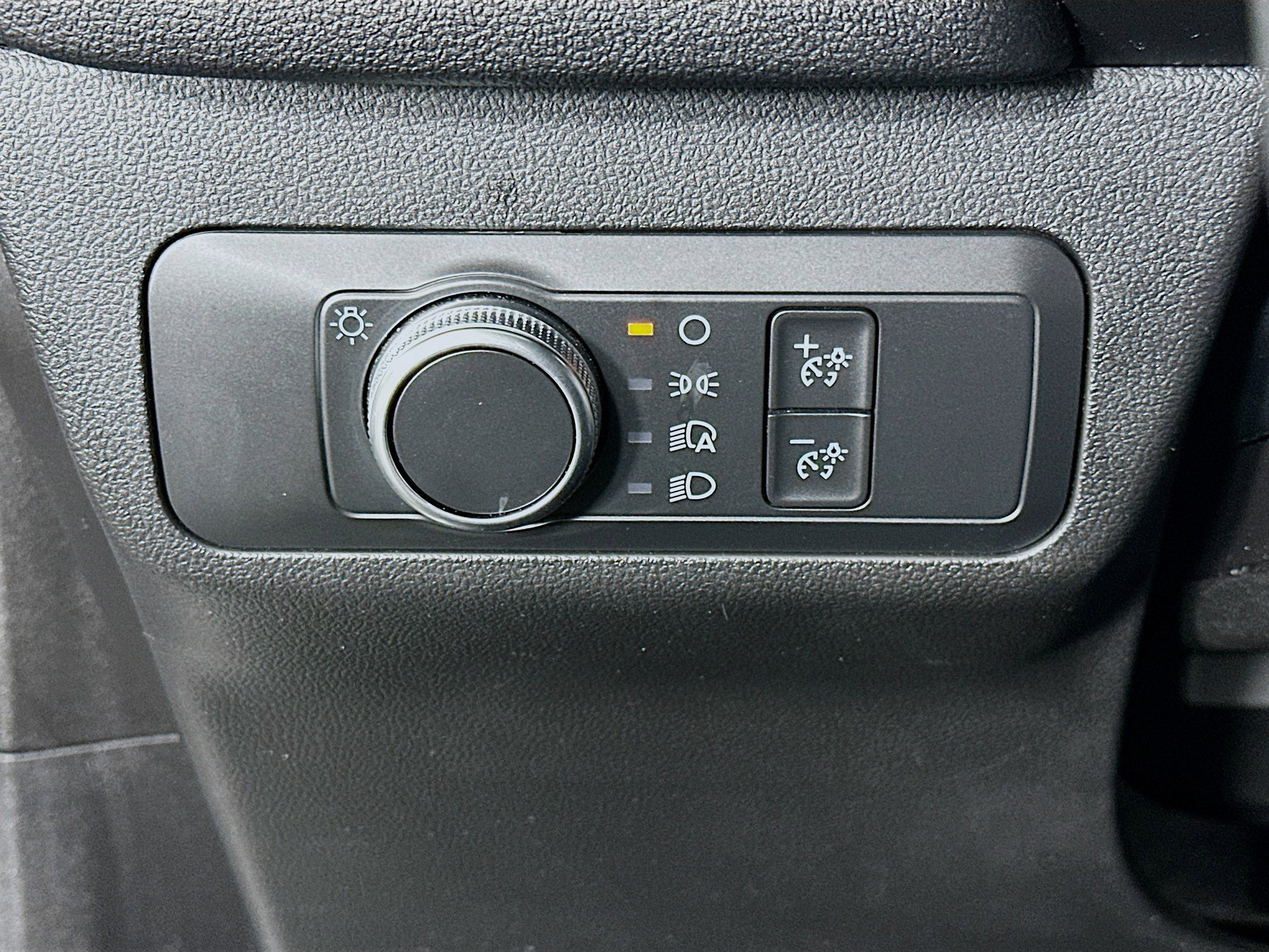 Used 2020 Ford Escape S image 16