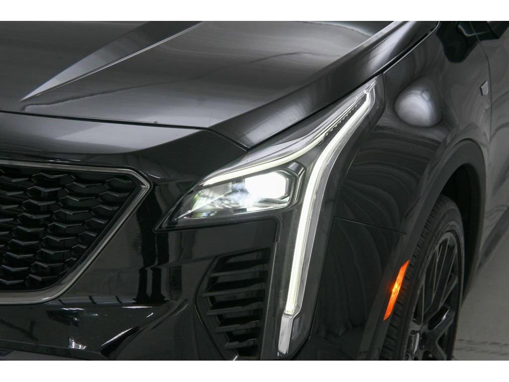 Used 2023 Cadillac XT4 Sport w/ LPO, ONYX Package image 23
