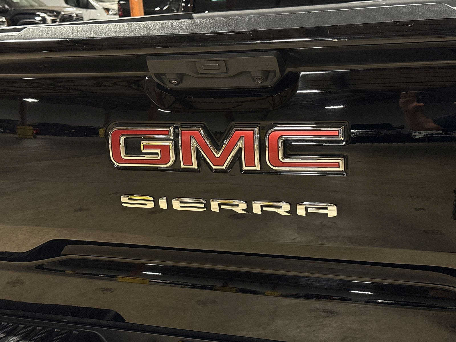 Used 2023 GMC Sierra 1500 Elevation w/ X31 Off-Road Package AWD/4WD image 25