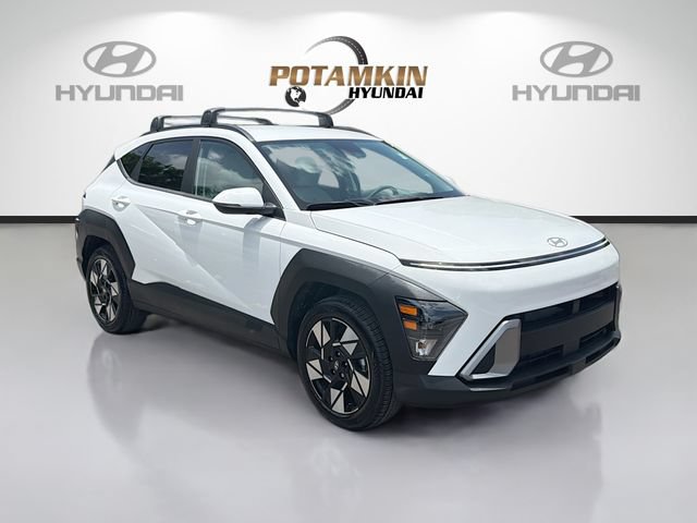 Certified 2025 Hyundai Kona SEL FWD image 3