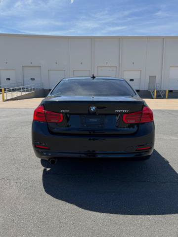 Used 2018 BMW 320i xDrive Sedan w/ Convenience Package AWD/4WD image 5