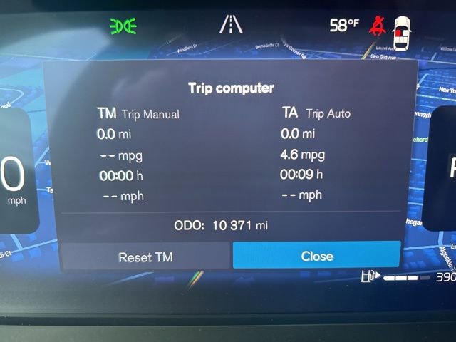 Certified 2025 Volvo XC40 B5 Plus image 21