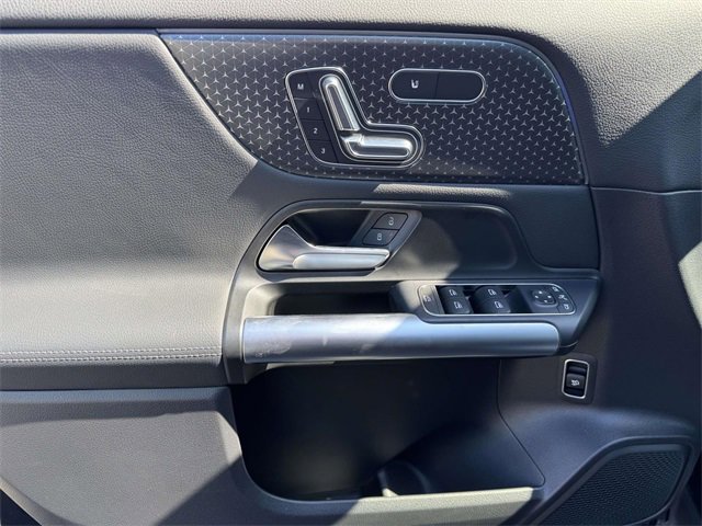 Certified 2025 Mercedes-Benz GLA 250 4MATIC image 17