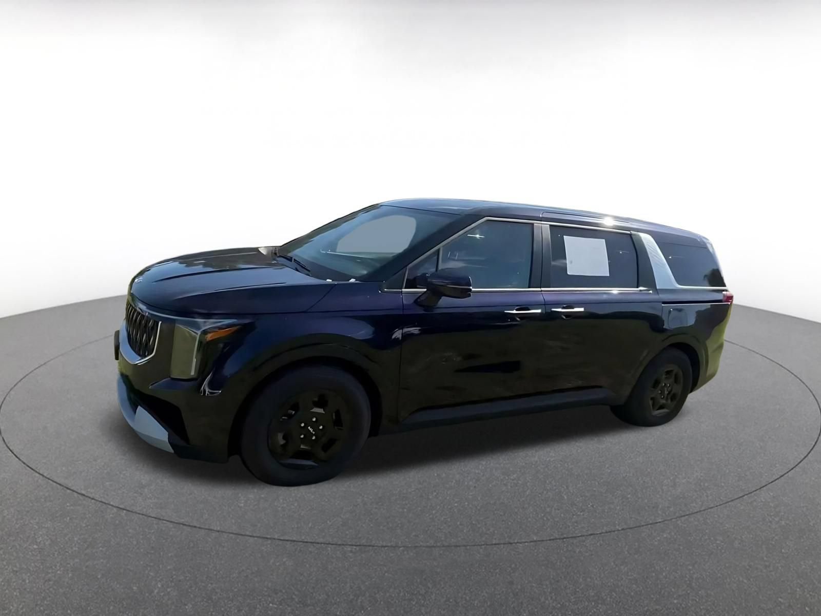 Used 2026 Kia Carnival FWD image 7