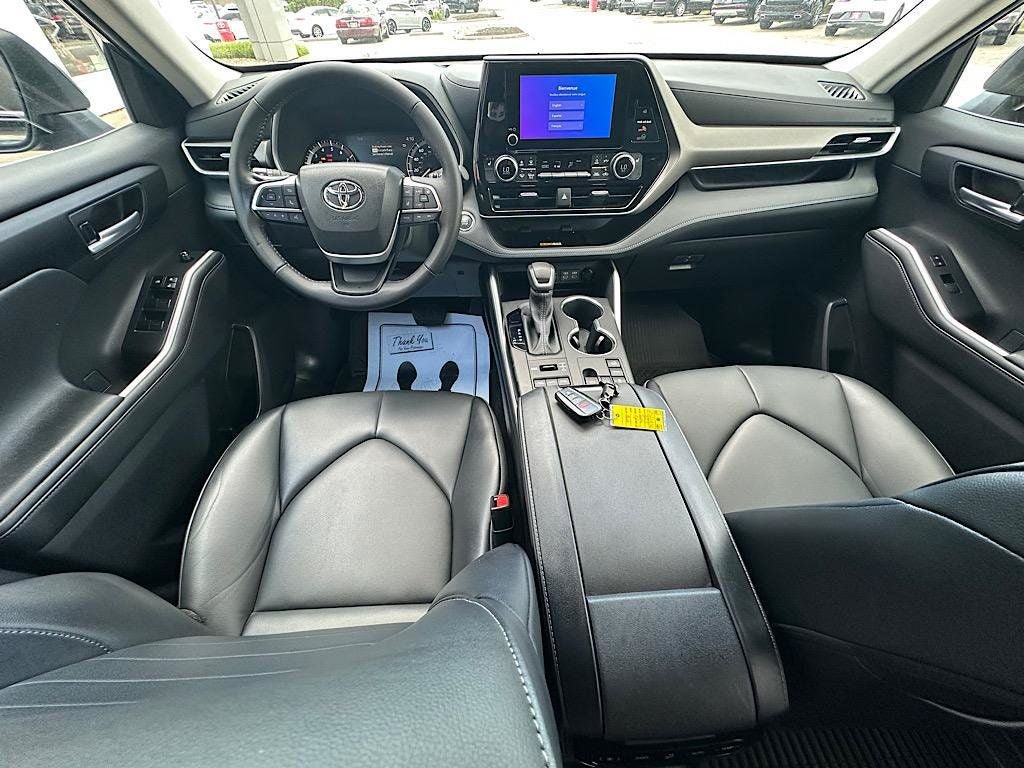 Certified 2023 Toyota Highlander XLE AWD/4WD image 21
