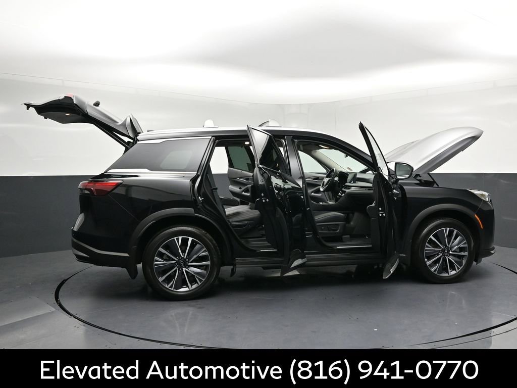 Certified 2026 INFINITI QX60 Luxe w/ Cargo Package AWD/4WD image 37