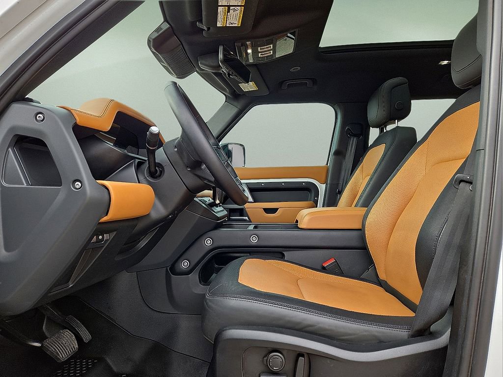 Used 2024 Land Rover Defender 110 X-Dynamic SE image 24