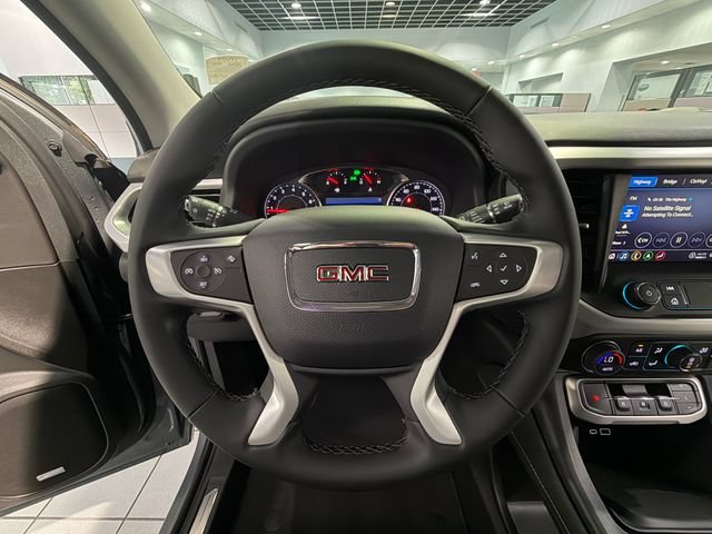 Used 2023 GMC Acadia SLT FWD image 17