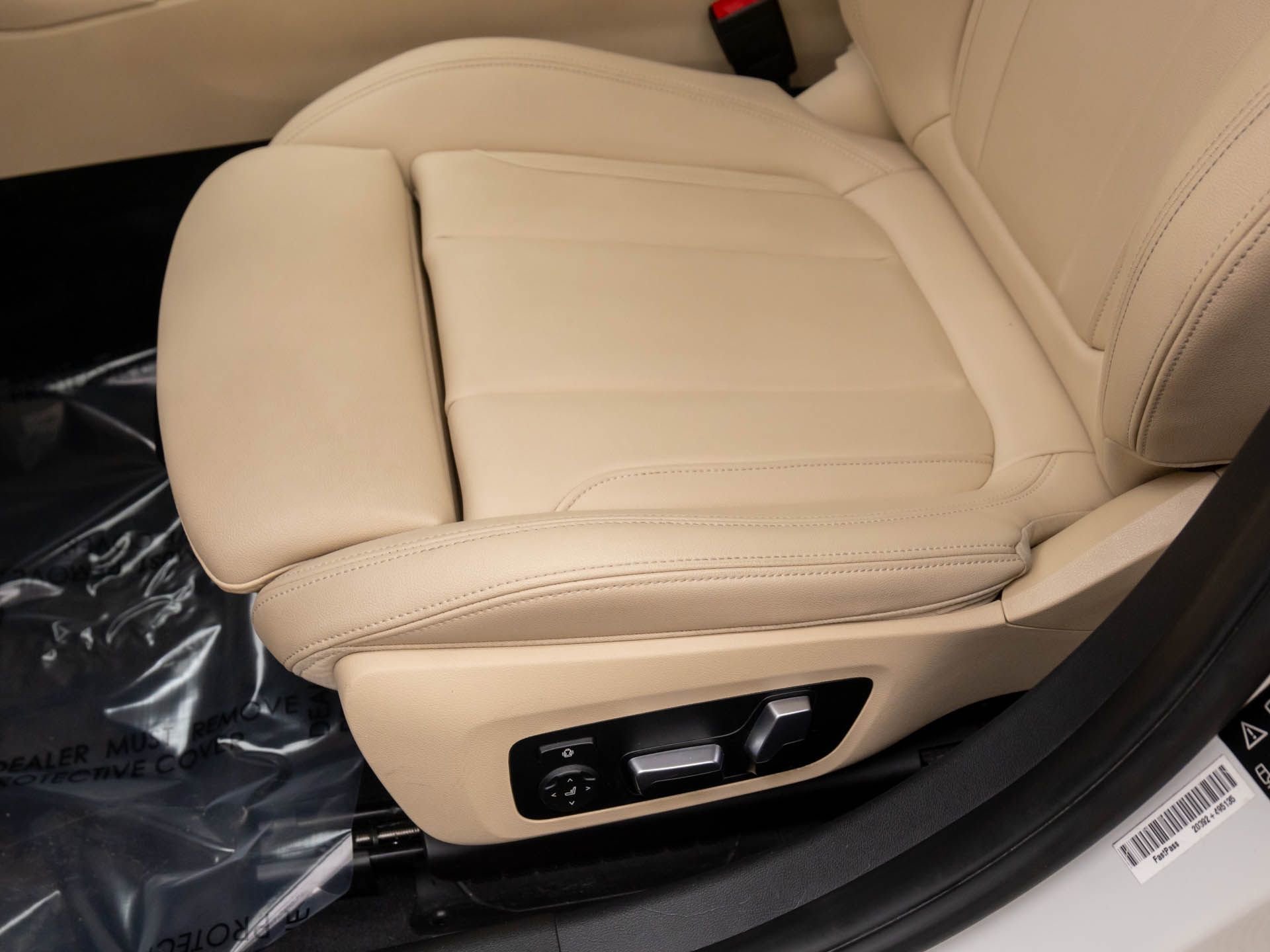 Used 2019 BMW 330i xDrive Sedan w/ Convenience Package image 14