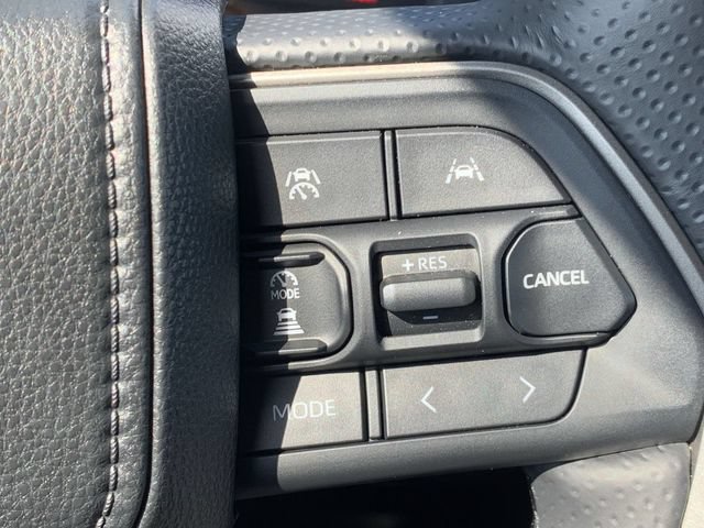 Used 2025 Toyota 4Runner SR5 AWD/4WD image 28