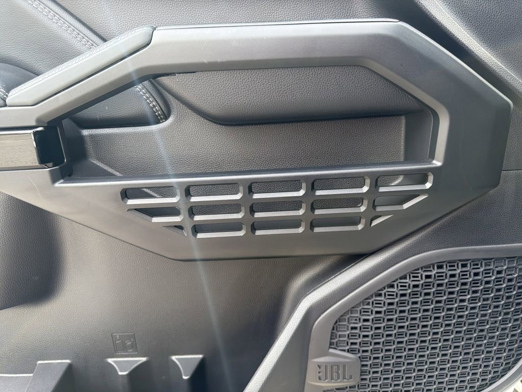 Used 2025 Toyota 4Runner Limited image 25