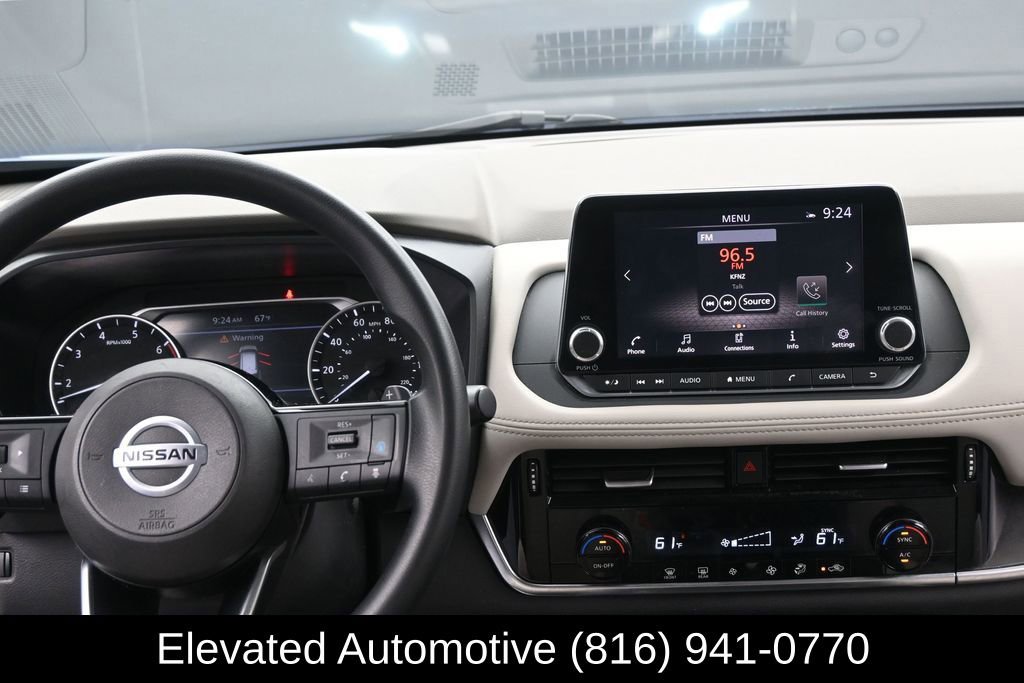 Used 2021 Nissan Rogue SV FWD image 13