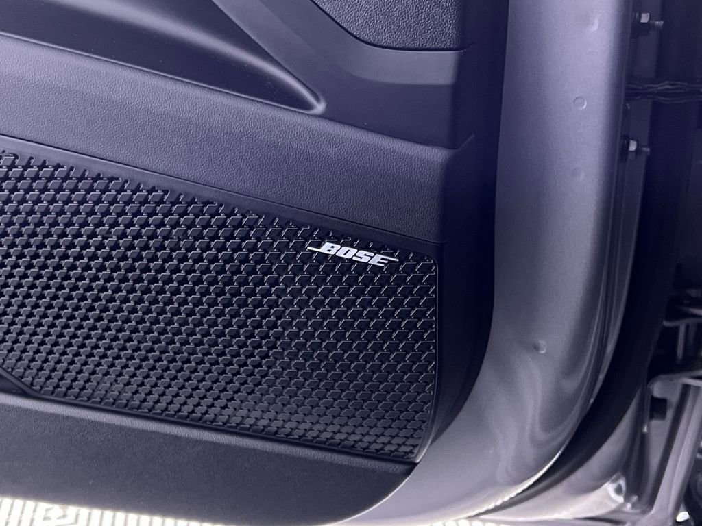 Used 2025 Hyundai Elantra Limited image 29