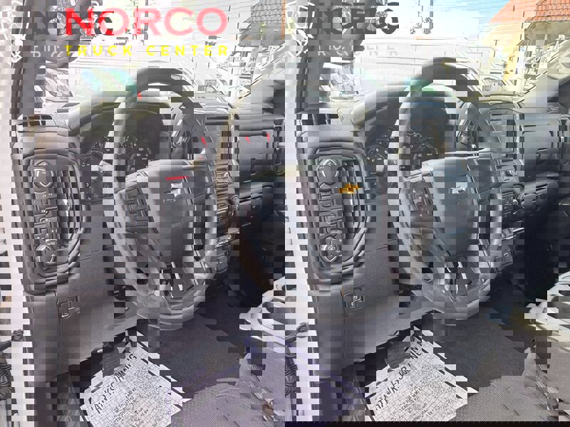 Used 2022 Chevrolet Silverado 2500 Custom w/ Custom Convenience Package image 20