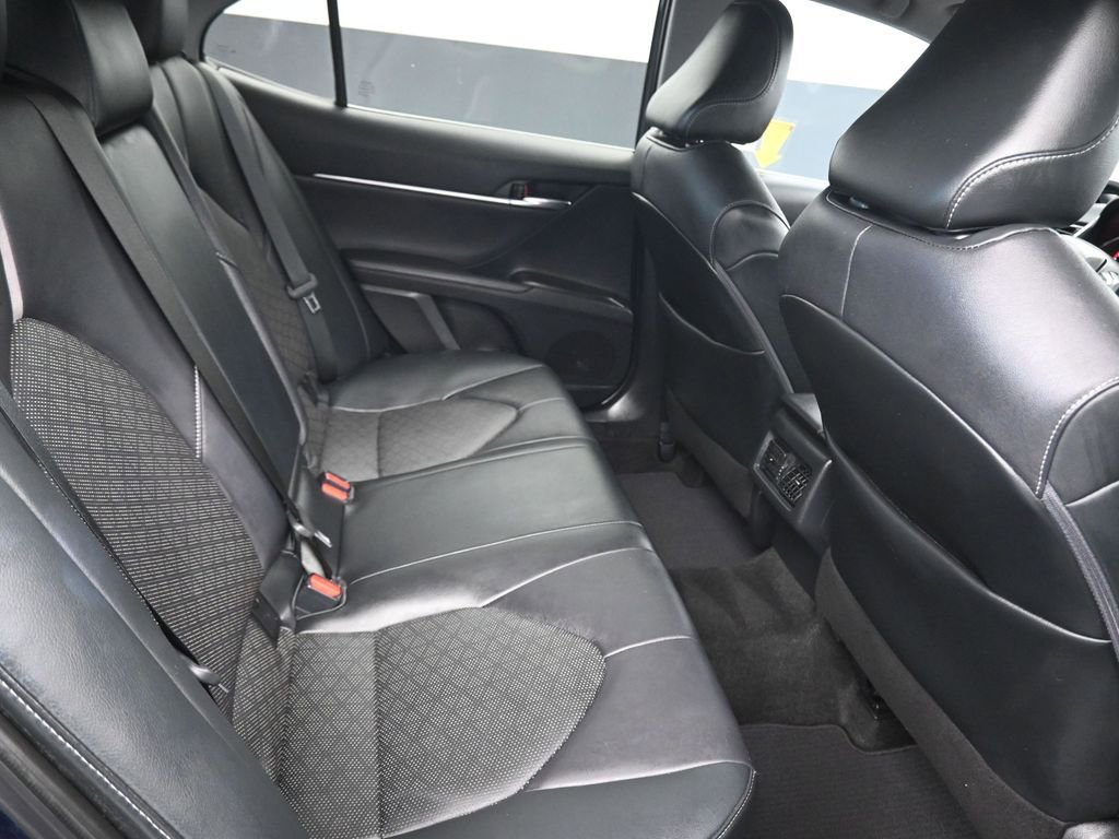 Used 2021 Toyota Camry XSE image 33