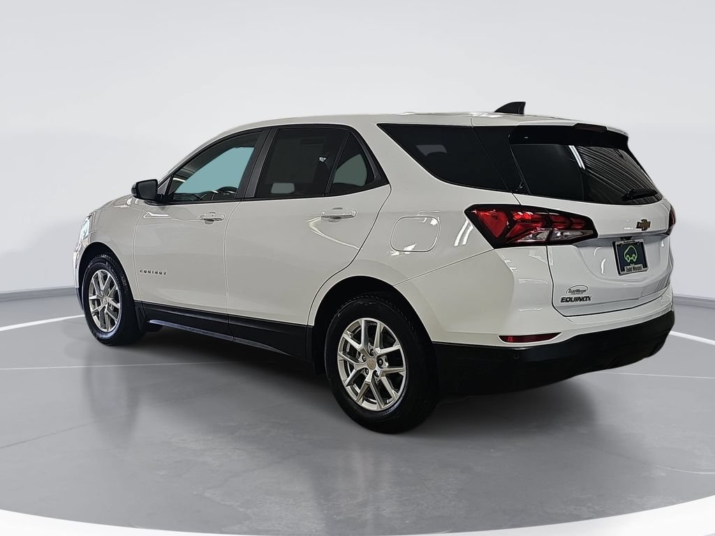 Certified 2024 Chevrolet Equinox LS w/ LS Convenience Package FWD image 6